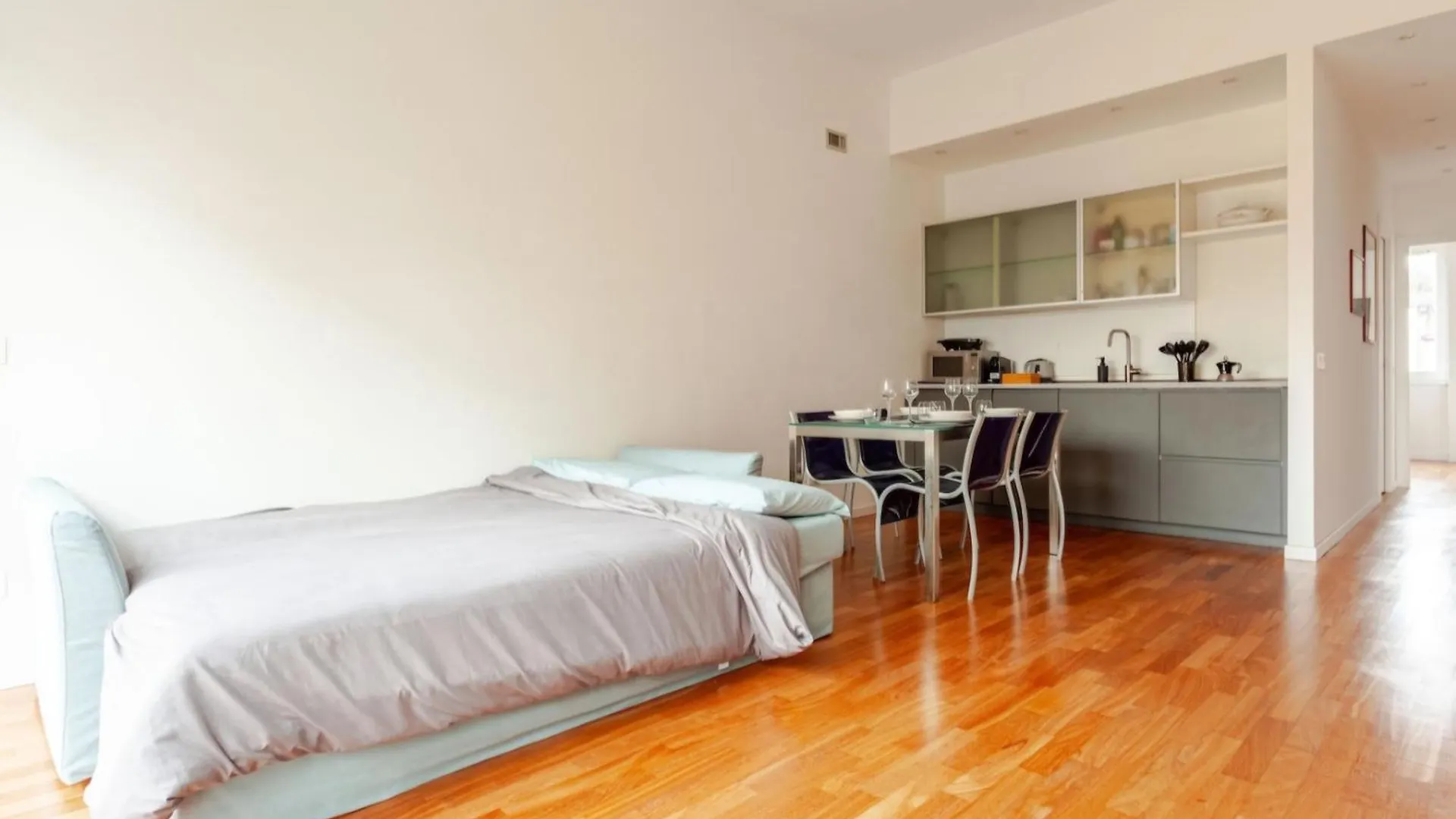 Elegante Appartamento In Corso Garibaldi Milan Apartment
