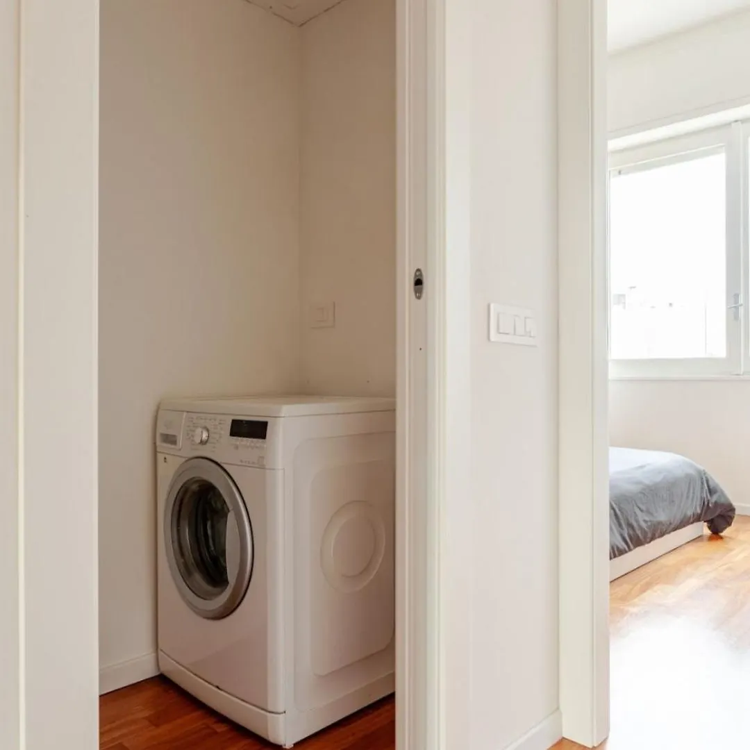 Elegante Appartamento In Corso Garibaldi Milan Apartment